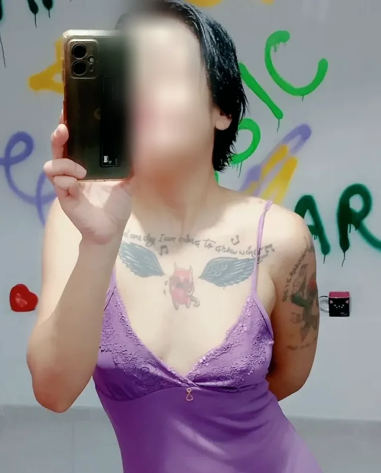 Christina, 21