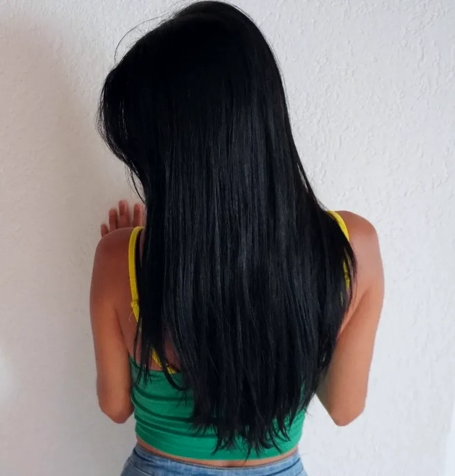 Elif, 28
