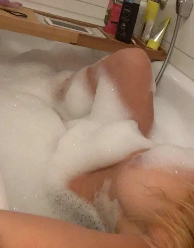Selina, 20