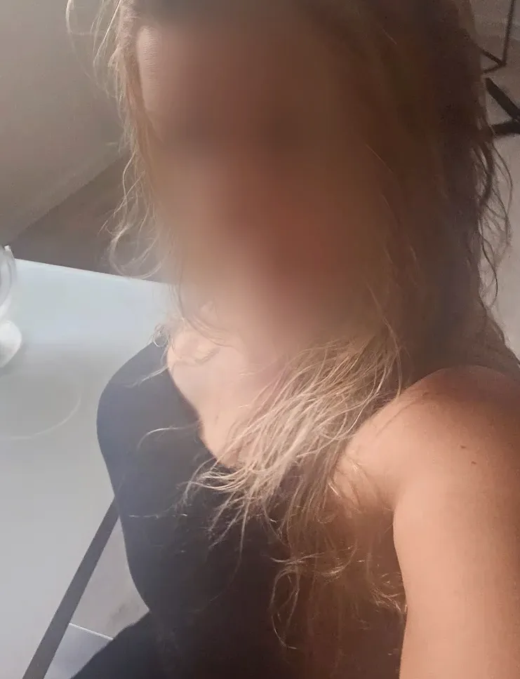 Simone, 31